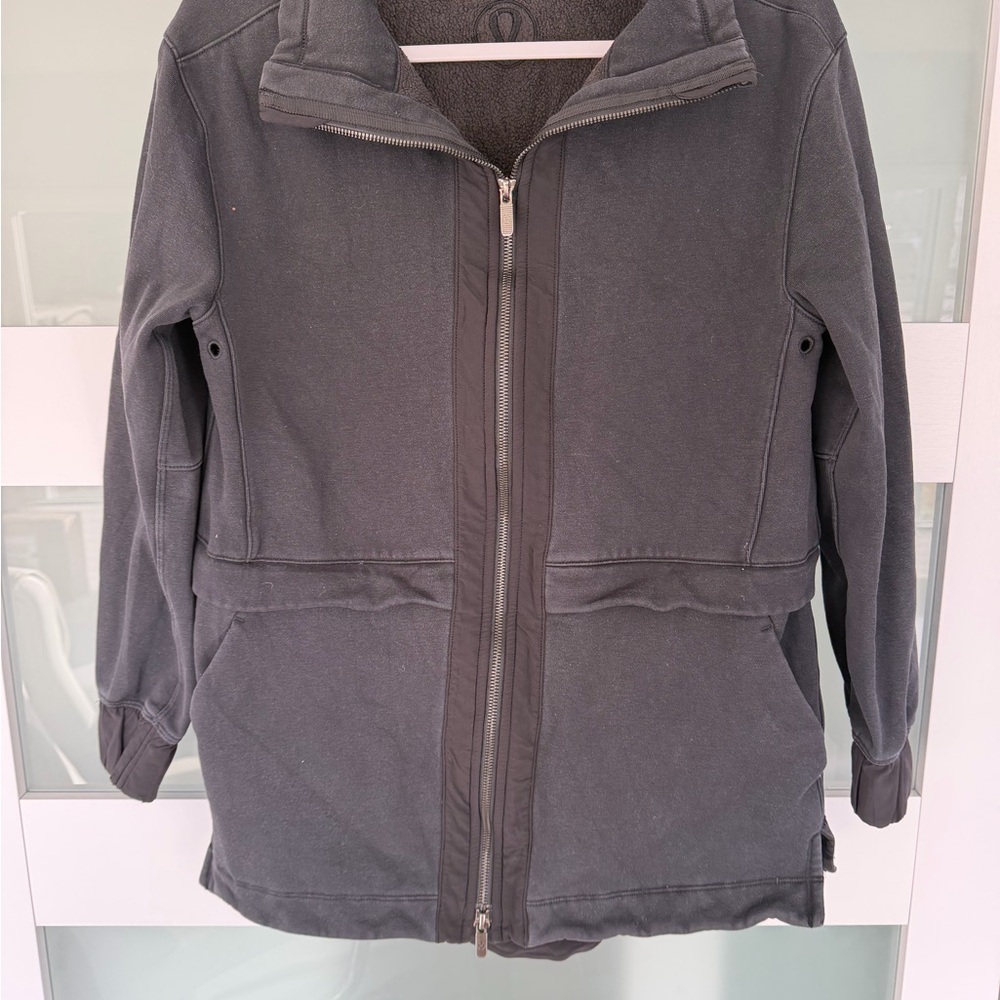 Lululemon Black scuba